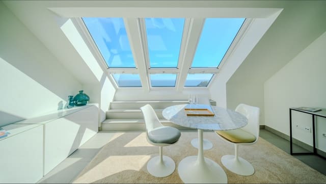 2 bedroom Penthouse for sale in La Duquesa / Puerto de la Duquesa, Manilva - € 380,000 (Ref: 9499150)