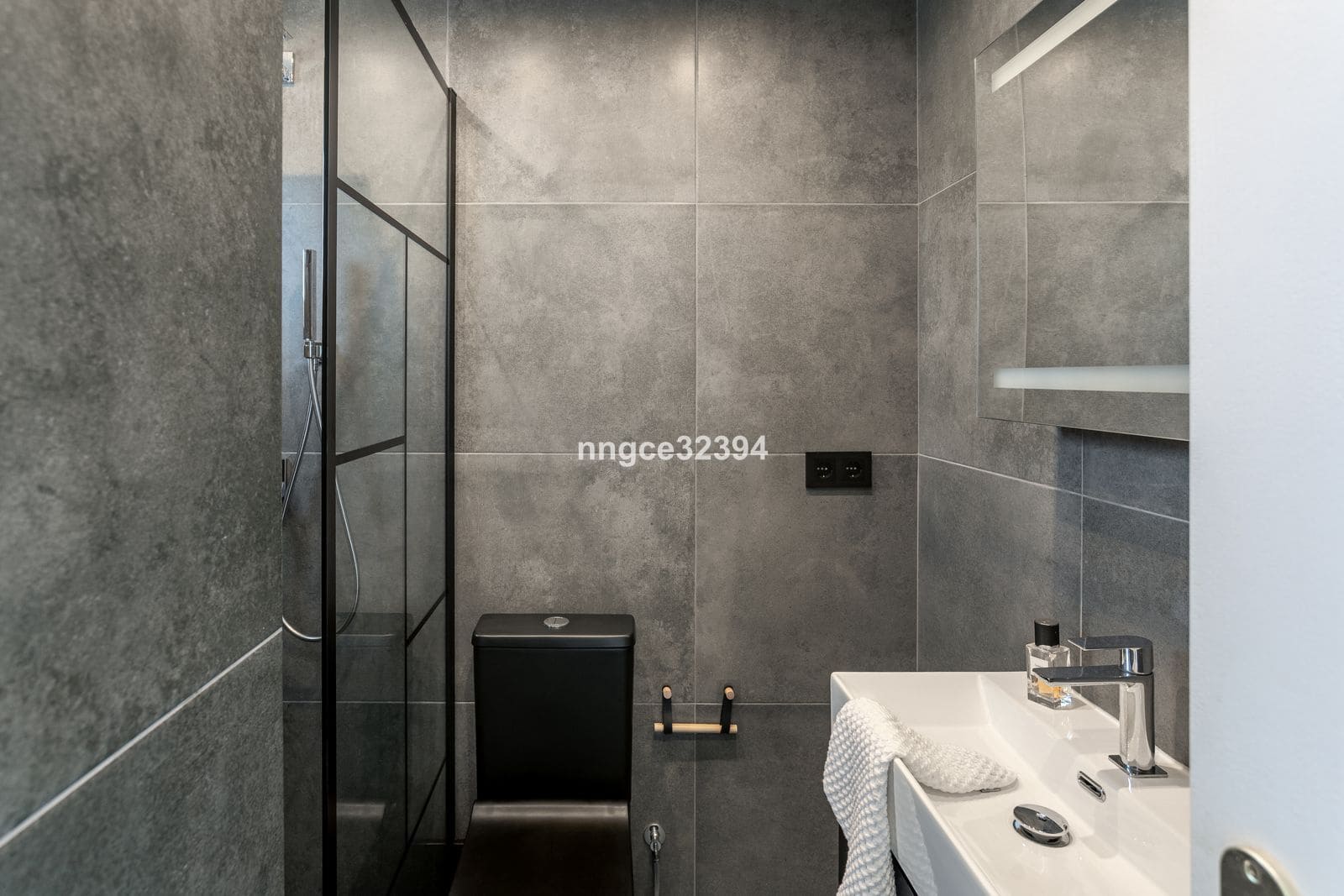 2 bedroom Penthouse for sale in New Golden Mile with pool - € 449,000 (Ref: 9500016)