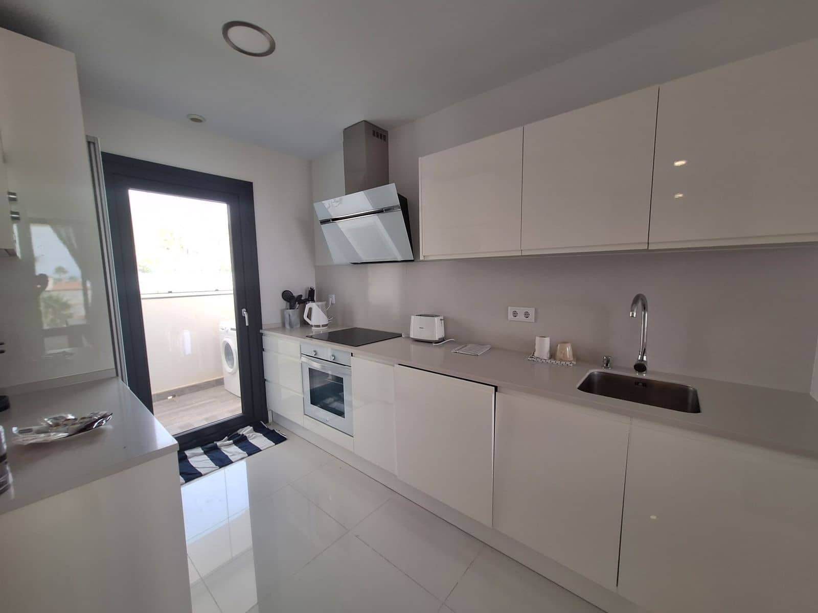 2 bedroom Apartment for sale in Manilva with pool garage - € 379,000 (Ref: 9500286)