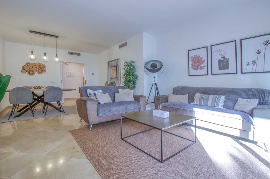 2 bedroom Apartment for sale in Calahonda with pool garage - € 325,000 (Ref: 9500315)