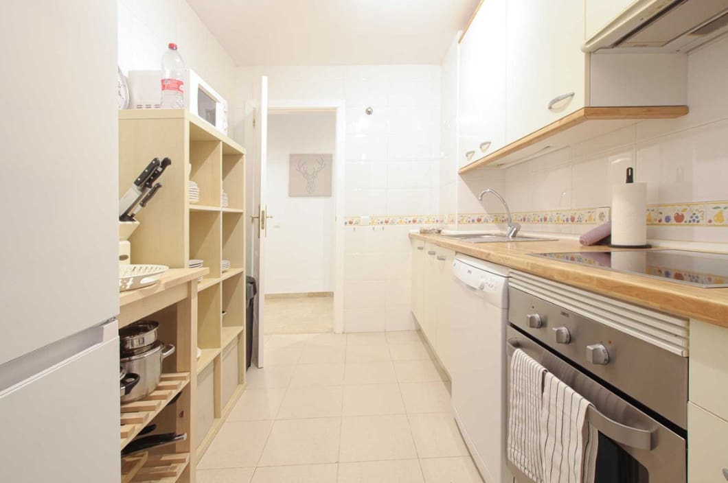 2 bedroom Apartment for sale in Calahonda with pool garage - € 325,000 (Ref: 9500315)