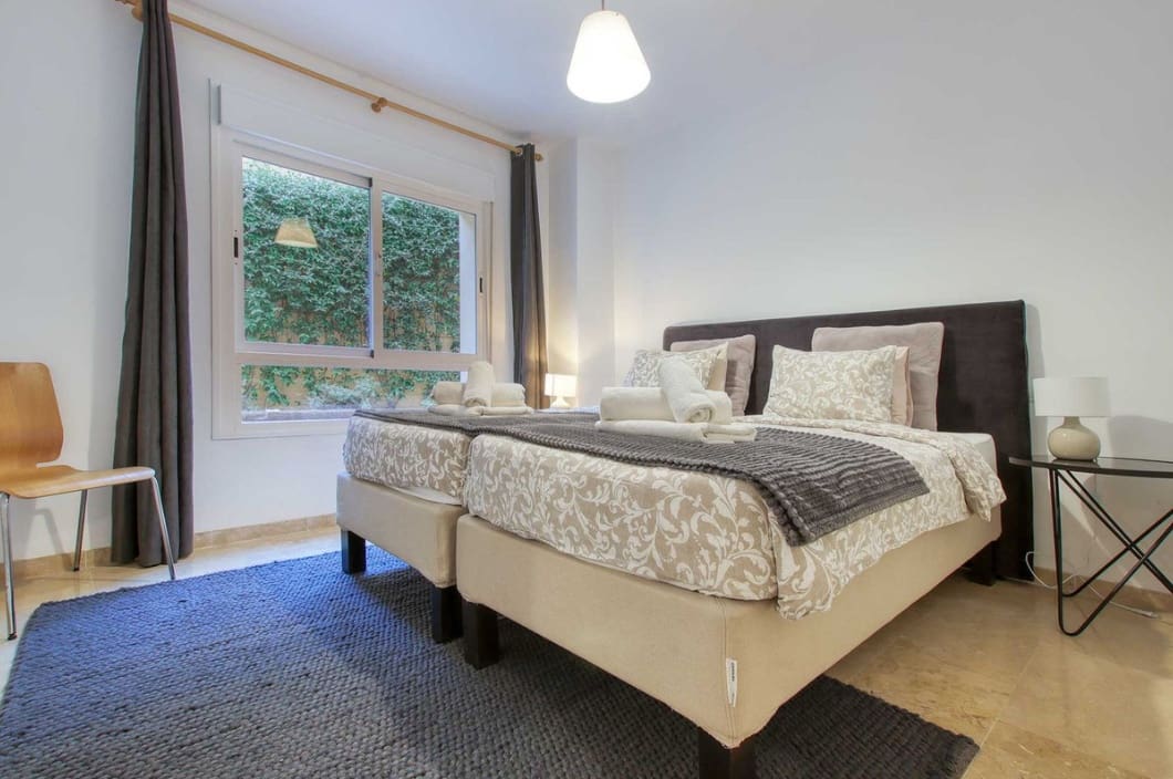 2 bedroom Apartment for sale in Calahonda with pool garage - € 325,000 (Ref: 9500315)