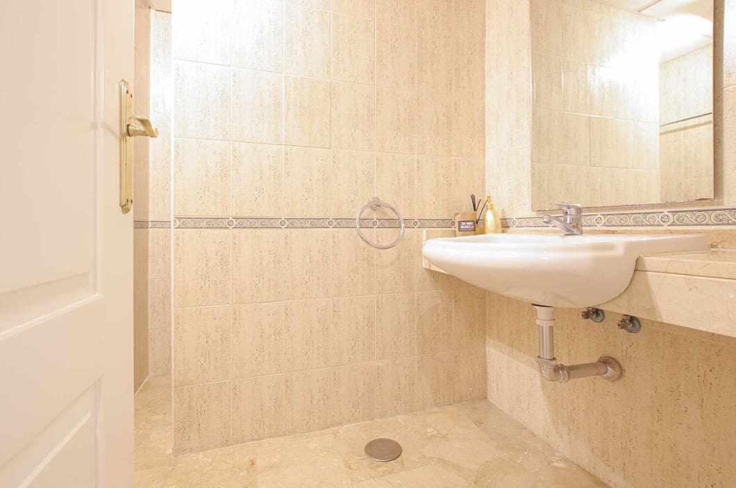 2 bedroom Apartment for sale in Calahonda with pool garage - € 325,000 (Ref: 9500315)