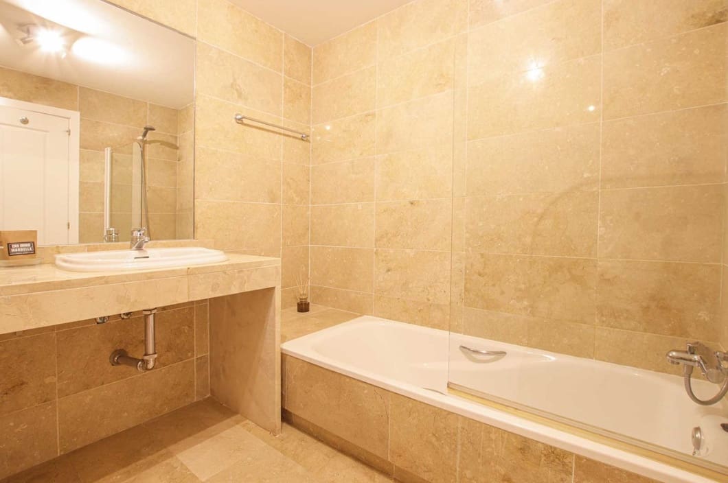 2 bedroom Apartment for sale in Calahonda with pool garage - € 325,000 (Ref: 9500315)