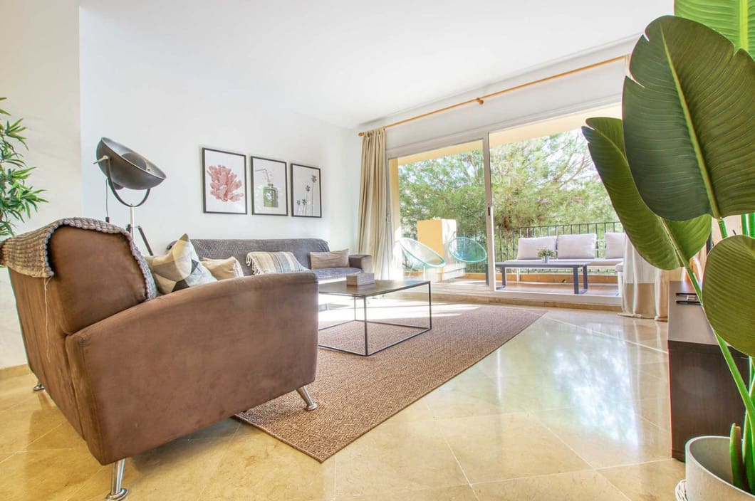 2 bedroom Apartment for sale in Calahonda with pool garage - € 325,000 (Ref: 9500315)