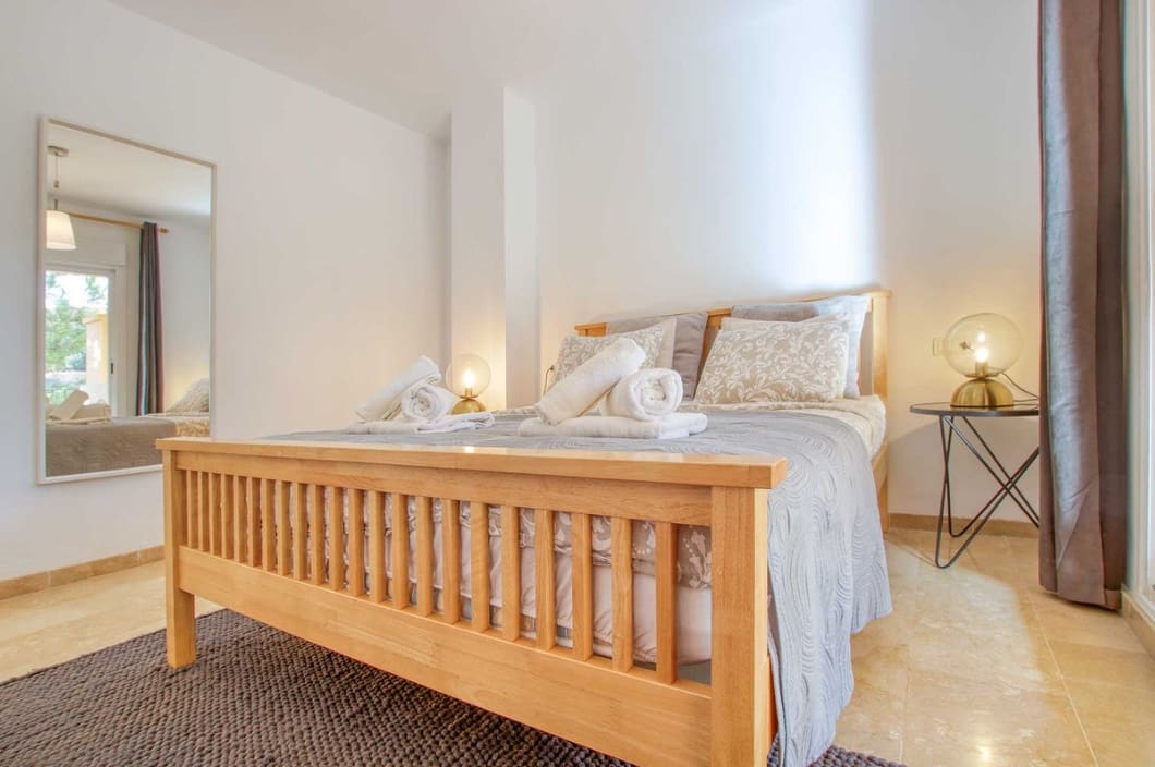 2 bedroom Apartment for sale in Calahonda with pool garage - € 325,000 (Ref: 9500315)