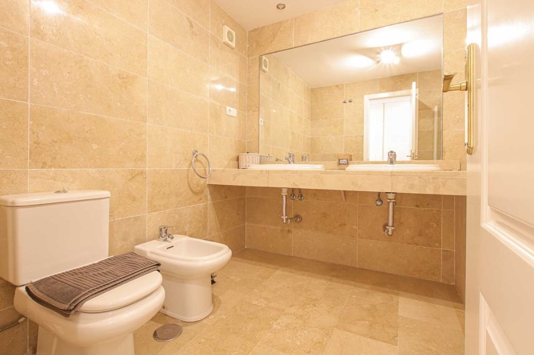 2 bedroom Apartment for sale in Calahonda with pool garage - € 325,000 (Ref: 9500315)