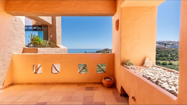 2 makuuhuone Huoneisto myytävänä paikassa San Luis de Sabinillas, Manilva mukana uima-altaan - 266 000 € (Ref: 9503196)