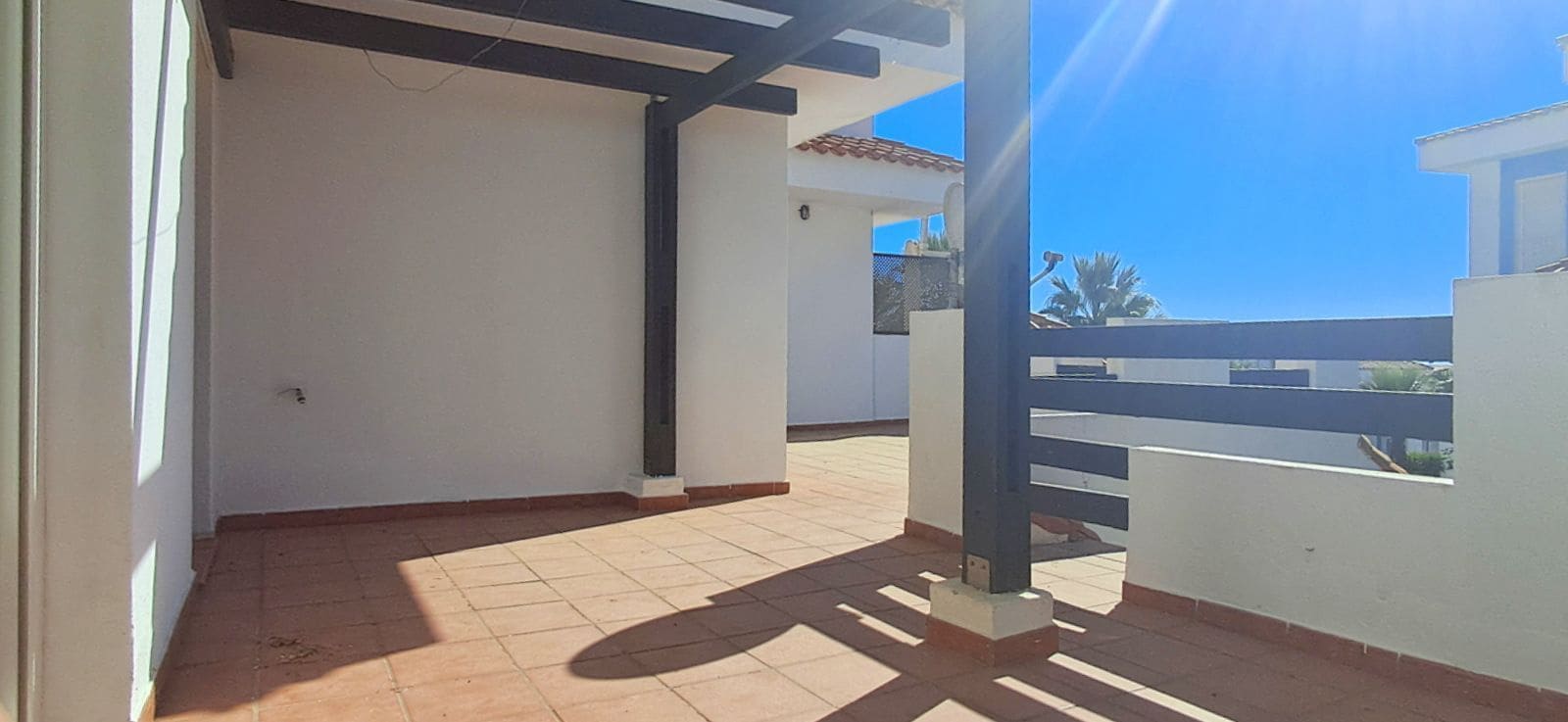 2 bedroom Apartment for sale in La Duquesa / Puerto de la Duquesa with pool - € 210,000 (Ref: 9503199)