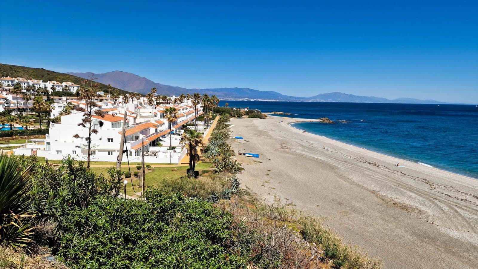 4 bedroom Townhouse for sale in Manilva with pool - € 309,000 (Ref: 9503216)