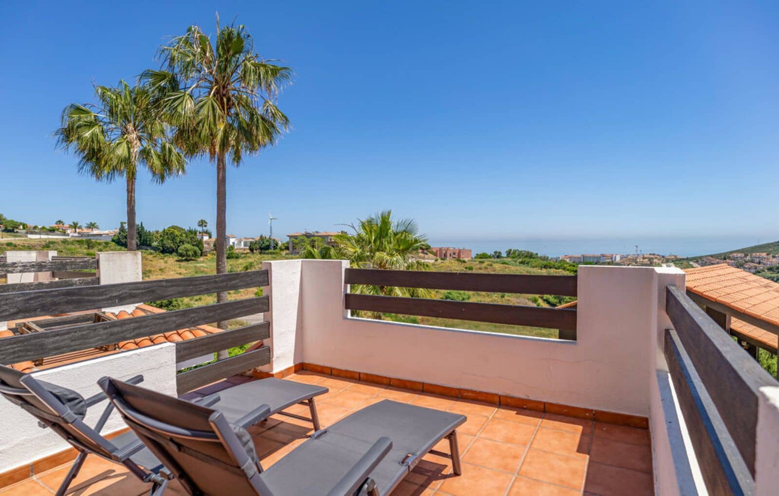 2 bedroom Apartment for sale in Manilva with pool - € 324,000 (Ref: 9503221)