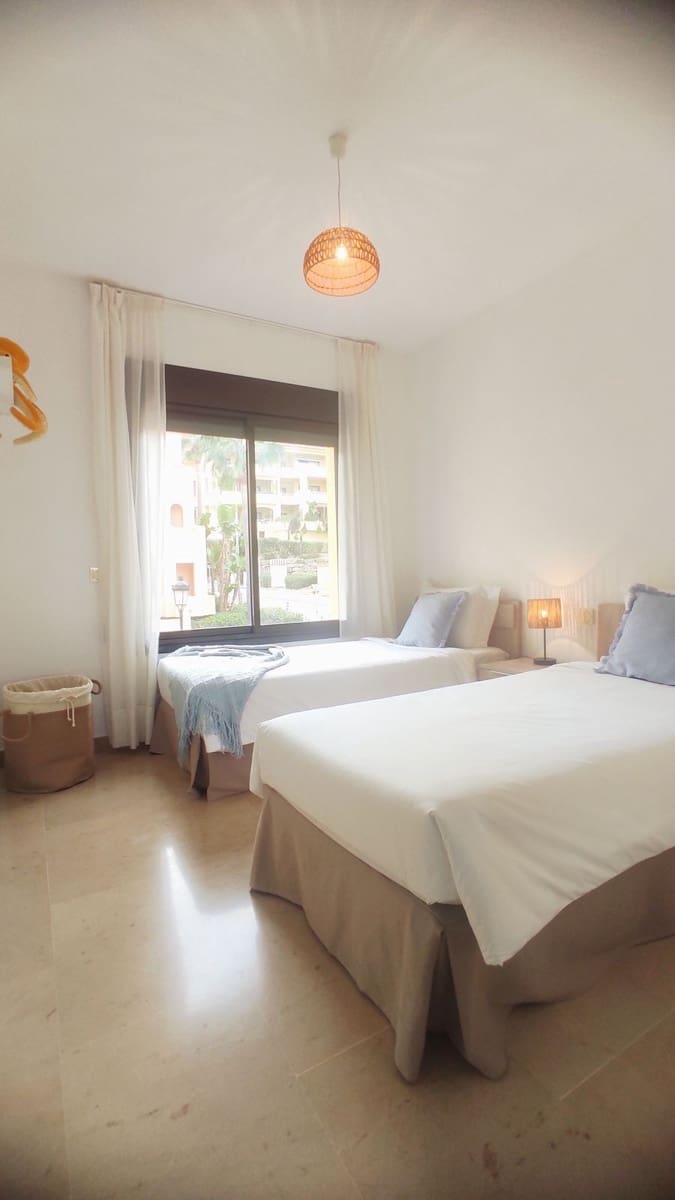 2 bedroom Apartment for sale in La Duquesa / Puerto de la Duquesa with garage - € 260,000 (Ref: 9503244)