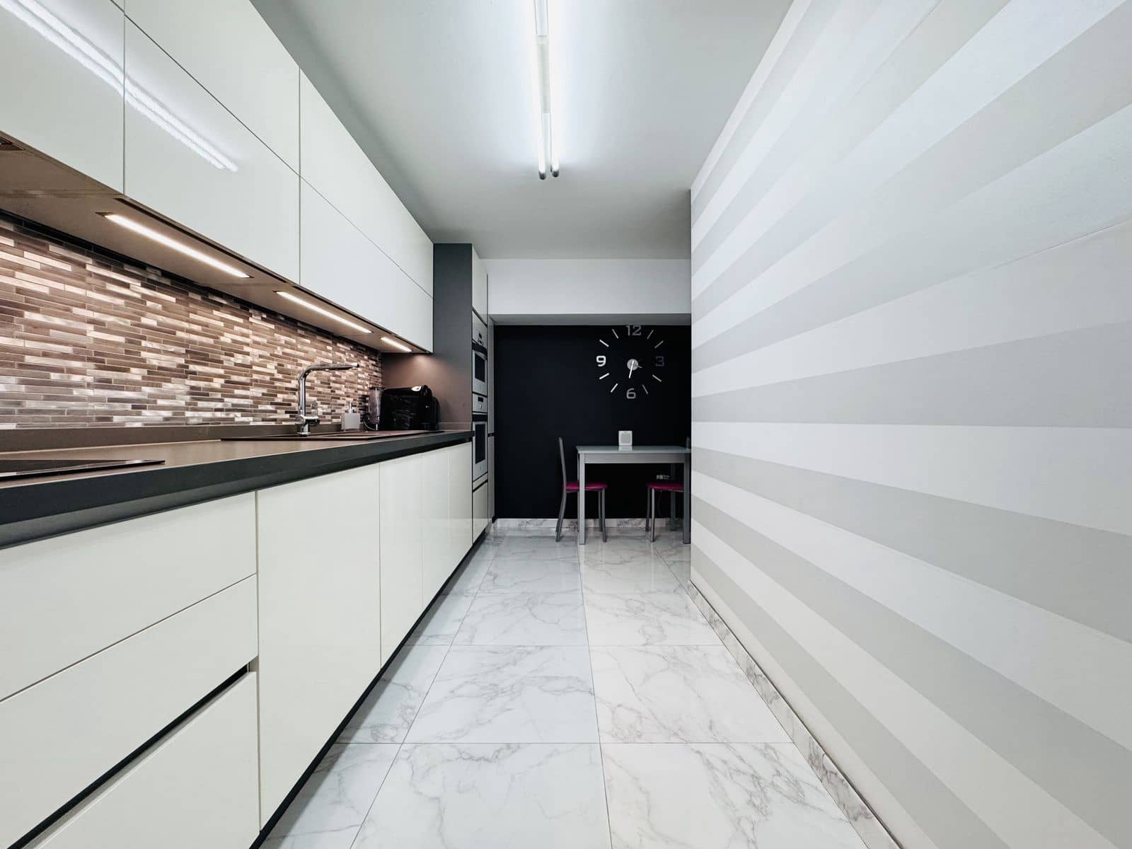 3 sypialnia Dom na sprzedaż w Casares z basenem - 450 000 € (Ref: 9503305)