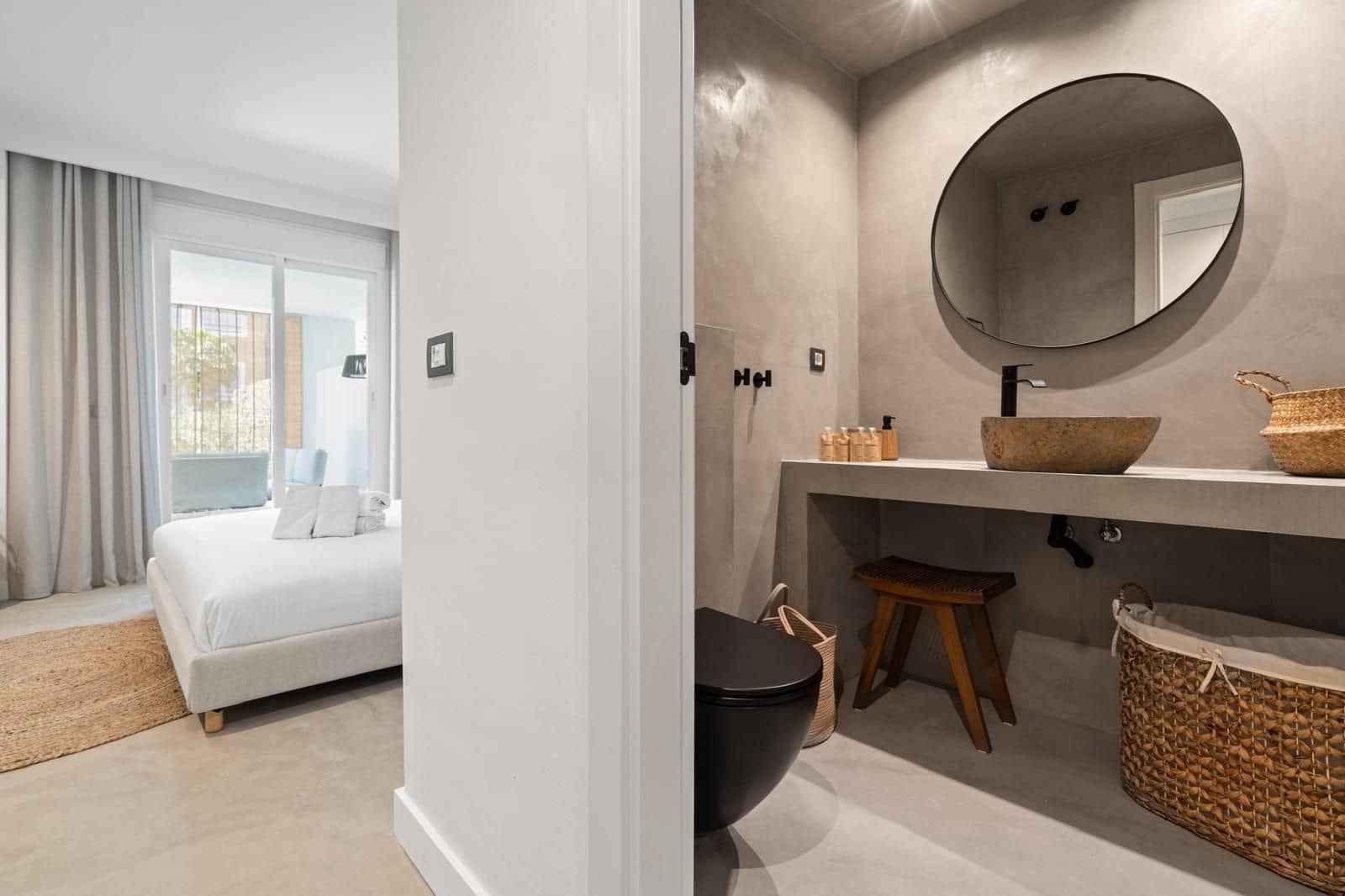 2 bedroom Apartment for sale in New Golden Mile with pool - € 450,000 (Ref: 9503314)