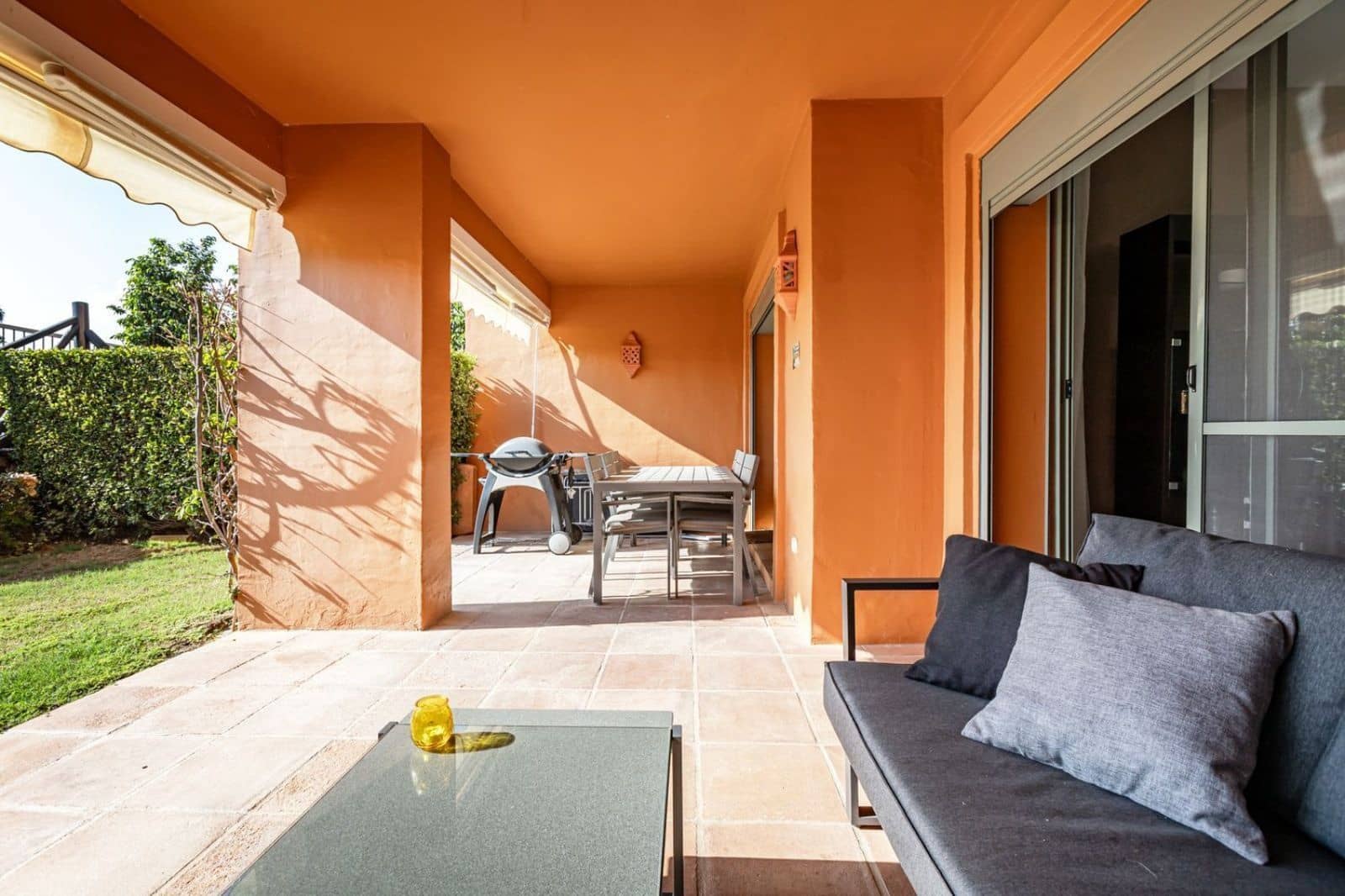 2 bedroom Apartment for sale in Benahavis with pool garage - € 450,000 (Ref: 9506189)