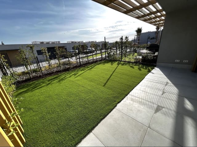 4 bedroom Townhouse for rent in Mijas Costa, Mijas with pool garage - € 3,750 (Ref: 9521040)