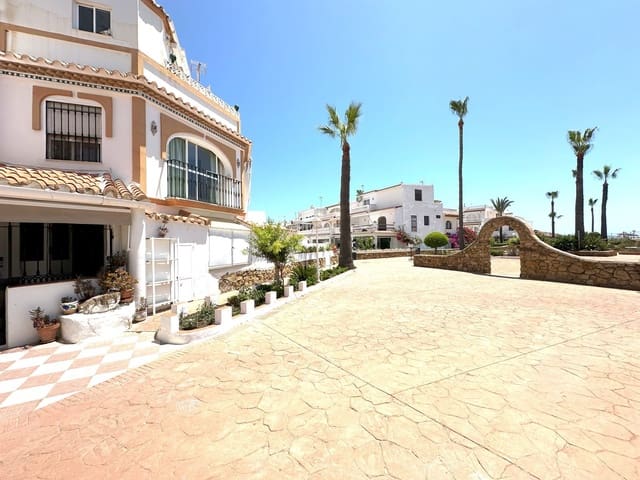 3 slaapkamer Huis te koop in La Duquesa / Puerto de la Duquesa, Manilva met zwembad - € 290.000 (Ref: 9524723)