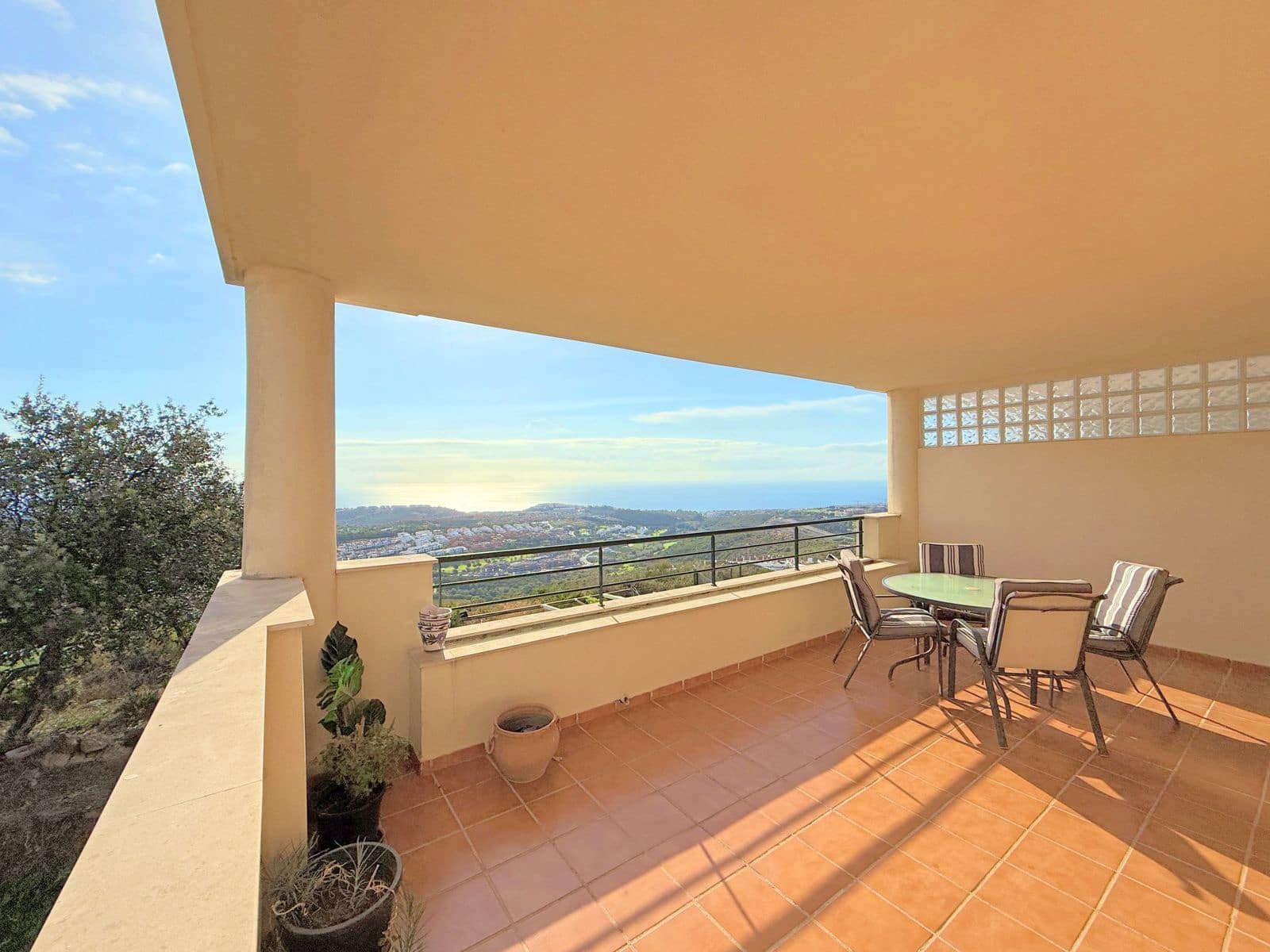 3 bedroom Apartment for sale in Casares with garage - € 299,000 (Ref: 9524726)