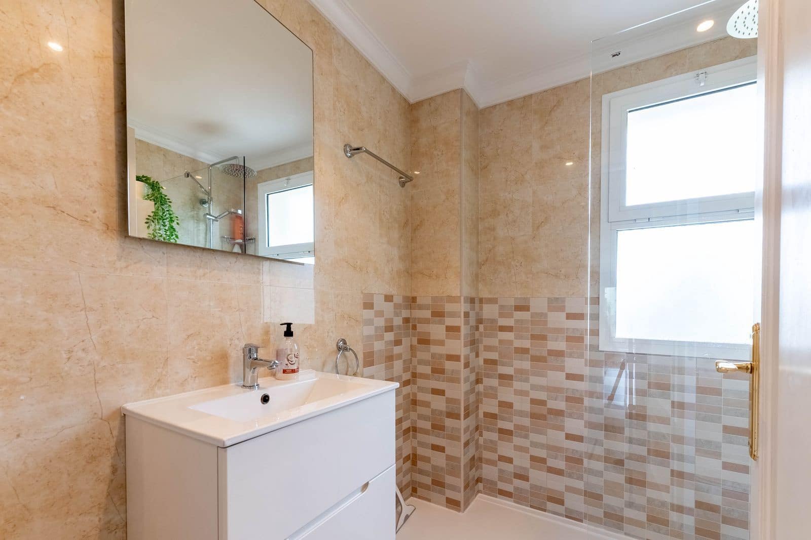 3 quarto Apartamento para venda em La Cala Hills com piscina garagem - 425 000 € (Ref: 9524999)