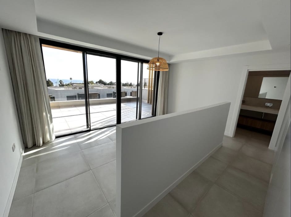 4 quarto Casa em Banda para arrendar em Mijas Costa com piscina garagem - 3 750 € (Ref: 9532388)