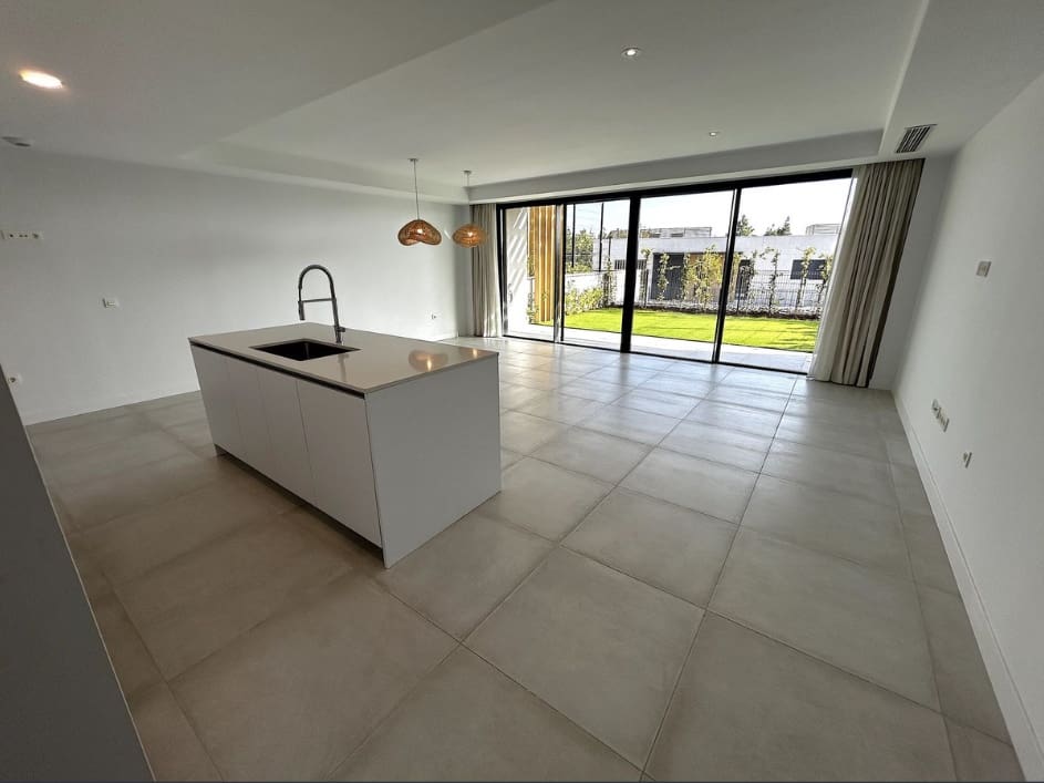 4 quarto Casa em Banda para arrendar em Mijas Costa com piscina garagem - 3 750 € (Ref: 9532388)