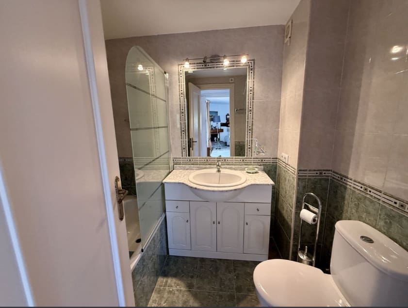 2 sovrum Takvåning till salu i Calahonda med pool - 379 000 € (Ref: 9536416)