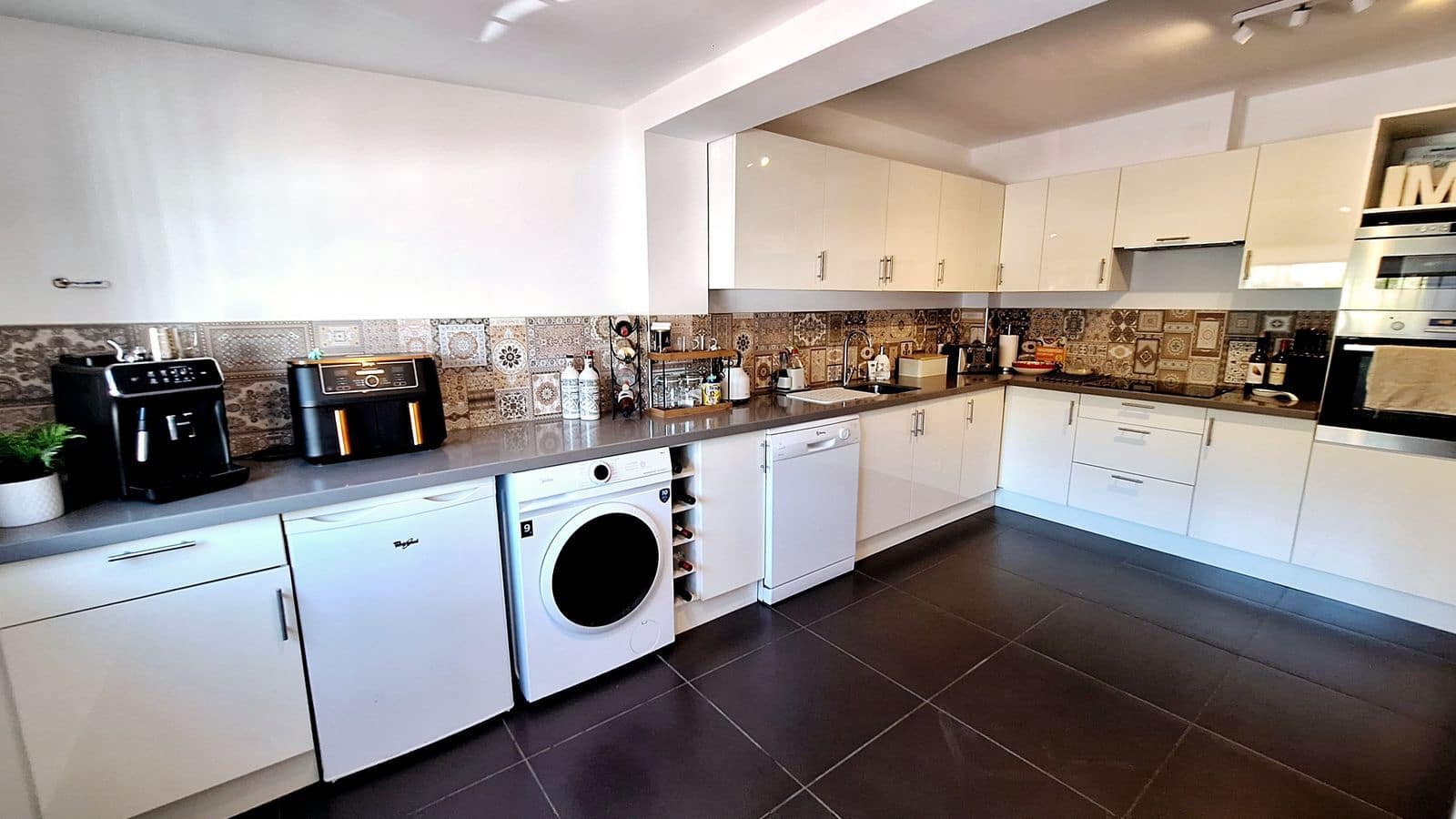 3 quarto Casa em Banda para venda em La Duquesa / Puerto de la Duquesa com piscina - 425 000 € (Ref: 9538646)