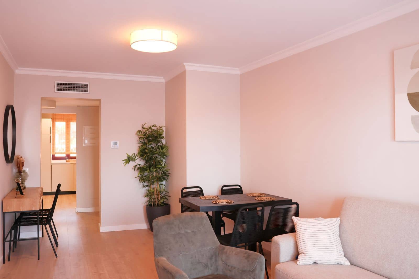 3 quarto Penthouse para venda em Benahavis com garagem - 450 000 € (Ref: 9569605)