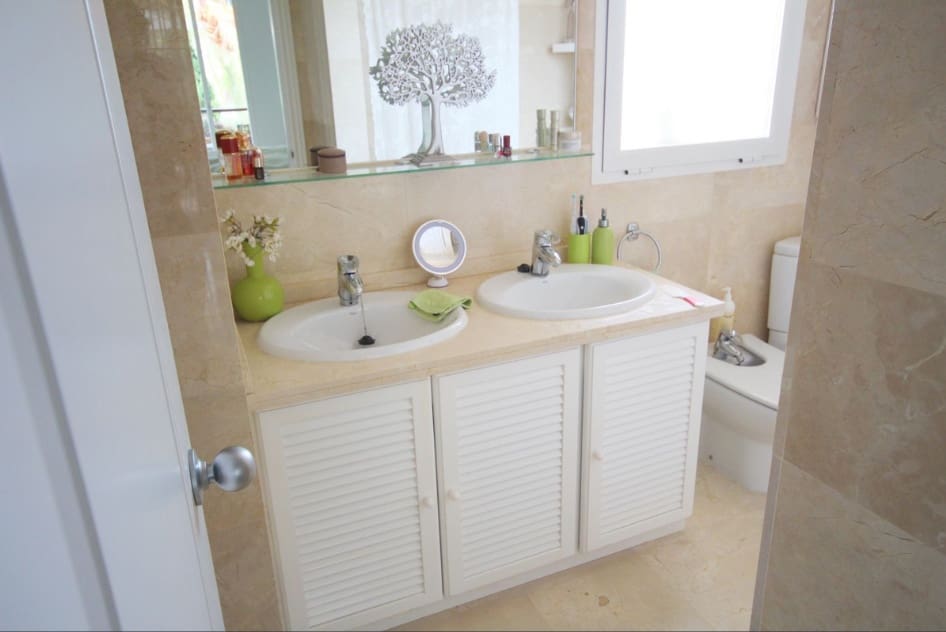 2 sypialnia Apartament na sprzedaż w Riviera del Sol z basenem garażem - 360 000 € (Ref: 9571852)