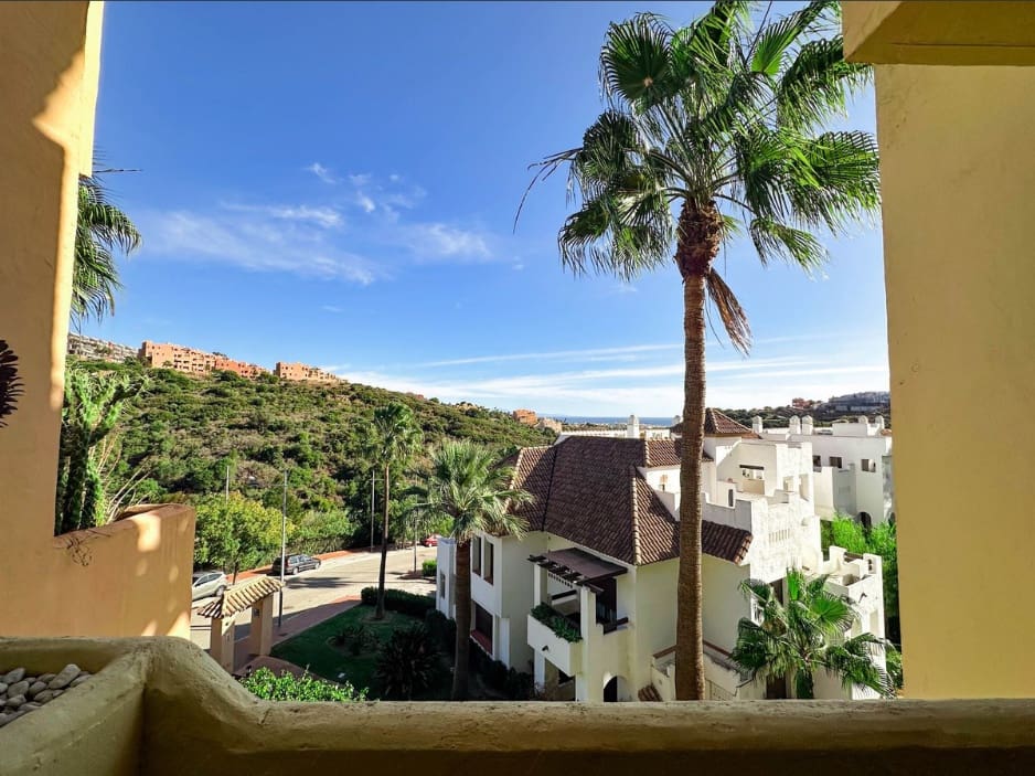 2 slaapkamer Appartement te koop in La Duquesa / Puerto de la Duquesa met zwembad garage - € 309.000 (Ref: 9571880)