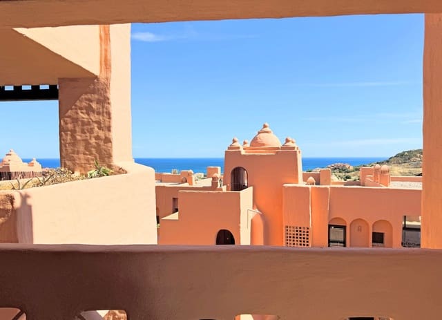 2 slaapkamer Appartement te koop in La Duquesa / Puerto de la Duquesa, Manilva met zwembad - € 315.000 (Ref: 9571926)