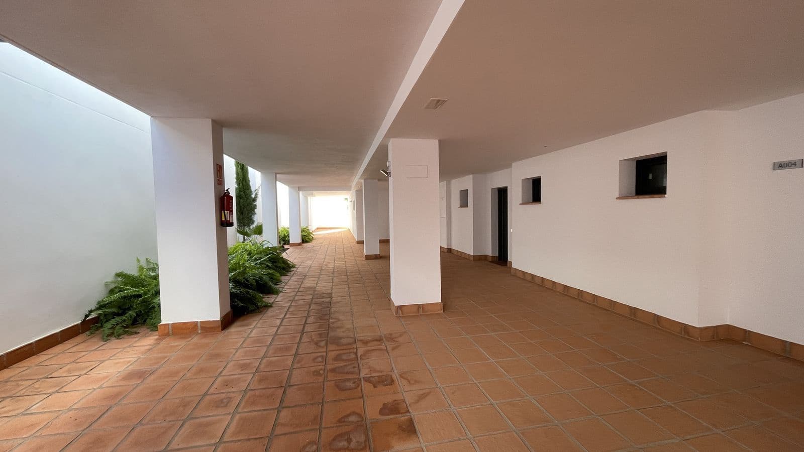 2 slaapkamer Appartement te koop in New Golden Mile met zwembad - € 420.000 (Ref: 9575075)