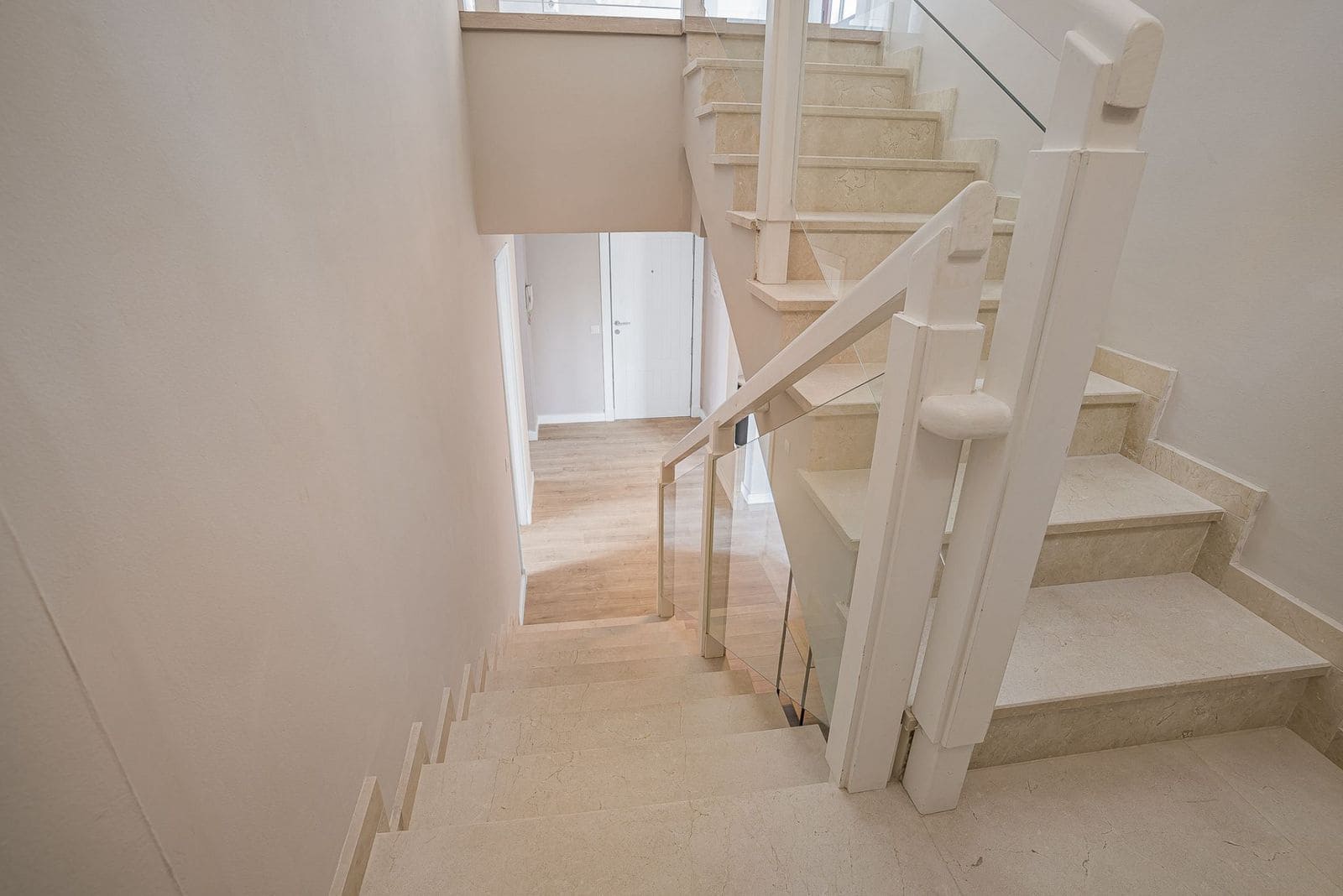 3 chambre Penthouse à vendre à El Paraiso avec piscine garage - 440 000 € (Ref: 9576806)