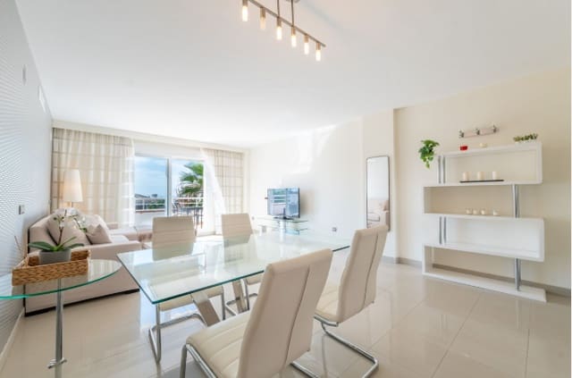 2 sovrum Takvåning till salu i Estepona med pool - 419 000 € (Ref: 9584618)