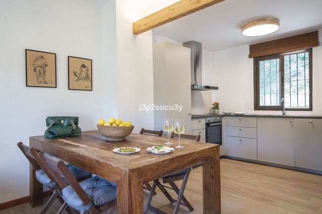 3 slaapkamer Halfvrijstaande villa te koop in Casares met zwembad garage - € 349.000 (Ref: 9588405)