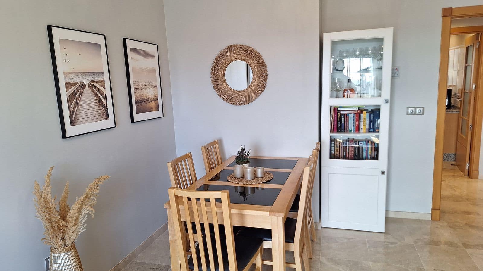 2 sypialnia Apartament na sprzedaż w La Duquesa / Puerto de la Duquesa z basenem - 295 000 € (Ref: 9588410)