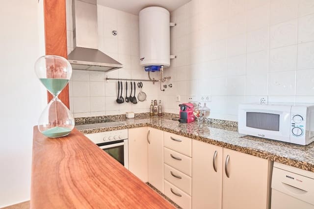 2 slaapkamer Appartement te koop in Manilva met garage - € 295.000 (Ref: 9599849)