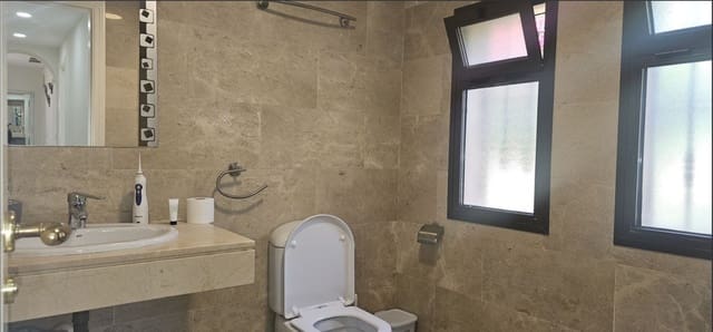 3 sovrum Lägenhet till salu i Manilva med pool garage - 315 000 € (Ref: 9599865)