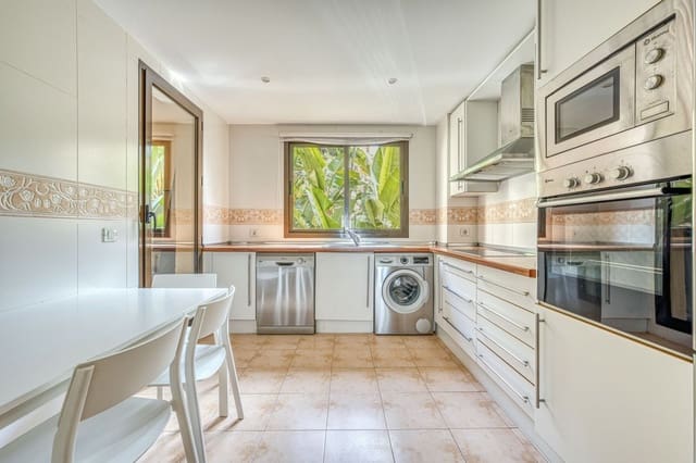 2 soverom Leilighet til salgs i Benahavís med svømmebasseng garasje - € 435 000 (Ref: 9599940)