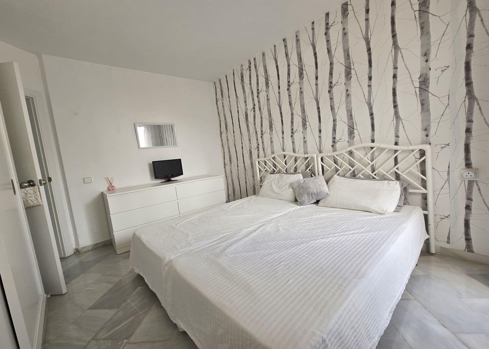 2 sovrum Lägenhet till salu i Calahonda med pool - 275 000 € (Ref: 9601353)