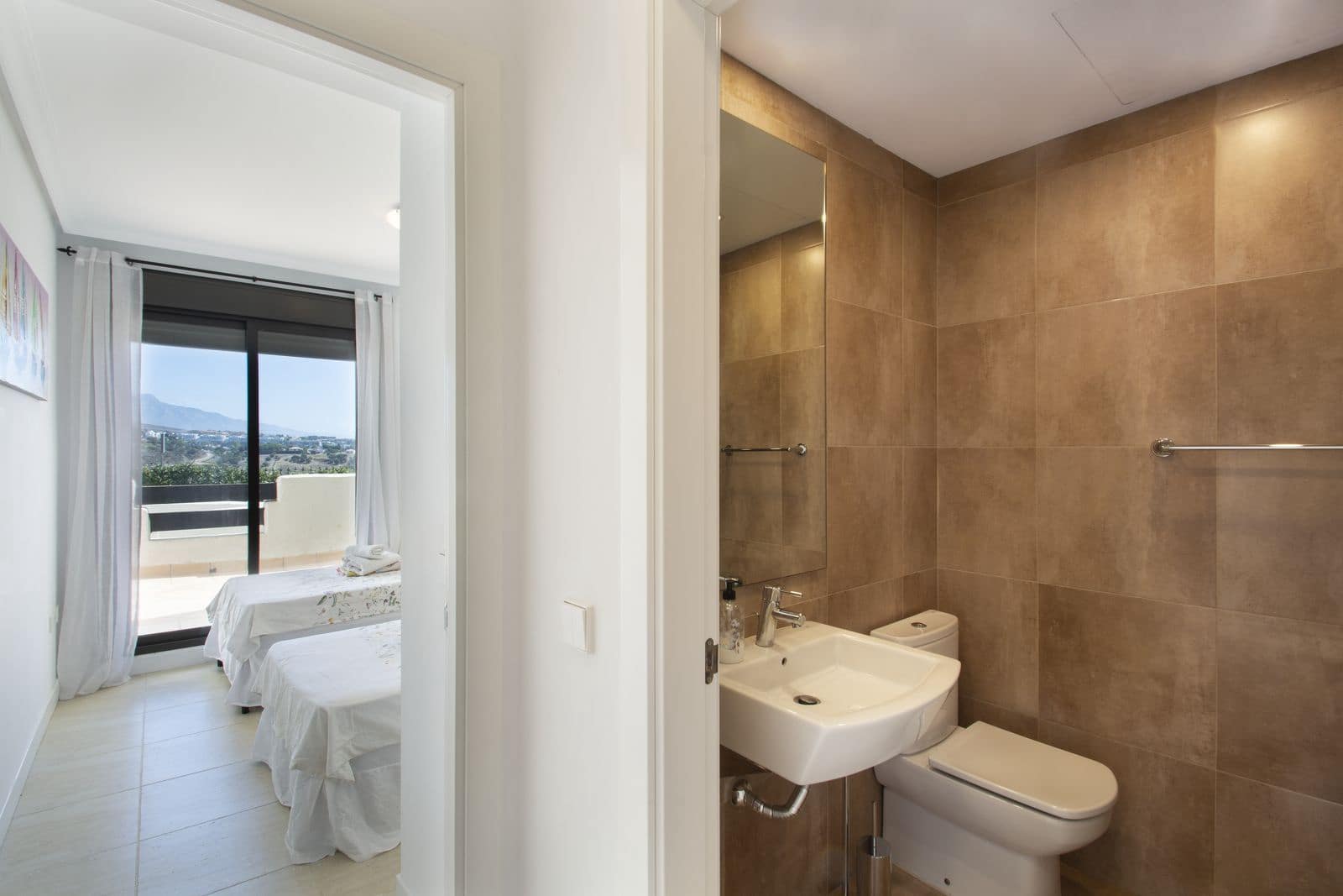 2 sypialnia Apartament na sprzedaż w New Golden Mile z basenem garażem - 379 000 € (Ref: 9601355)