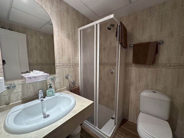 2 Zimmer Apartment zu verkaufen in La Duquesa / Puerto de la Duquesa, Manilva mit Pool - 369.000 € (Ref: 9601374)