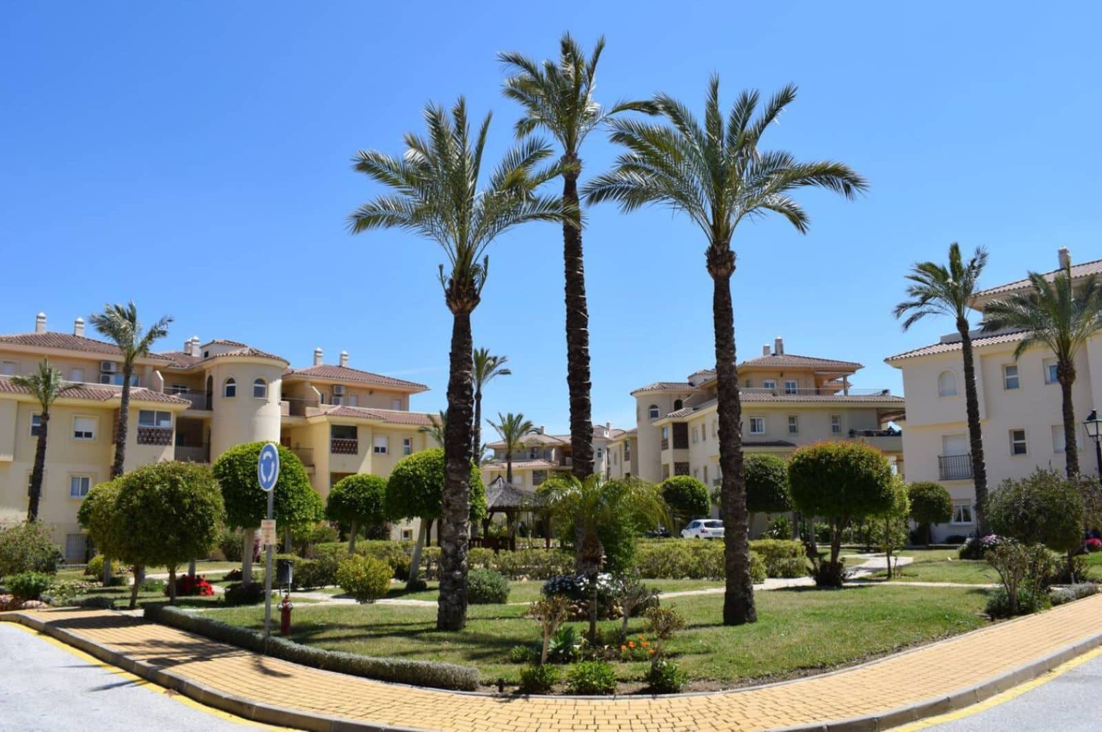 2 chambre Appartement à vendre à La Cala Hills avec piscine garage - 345 000 € (Ref: 9601406)