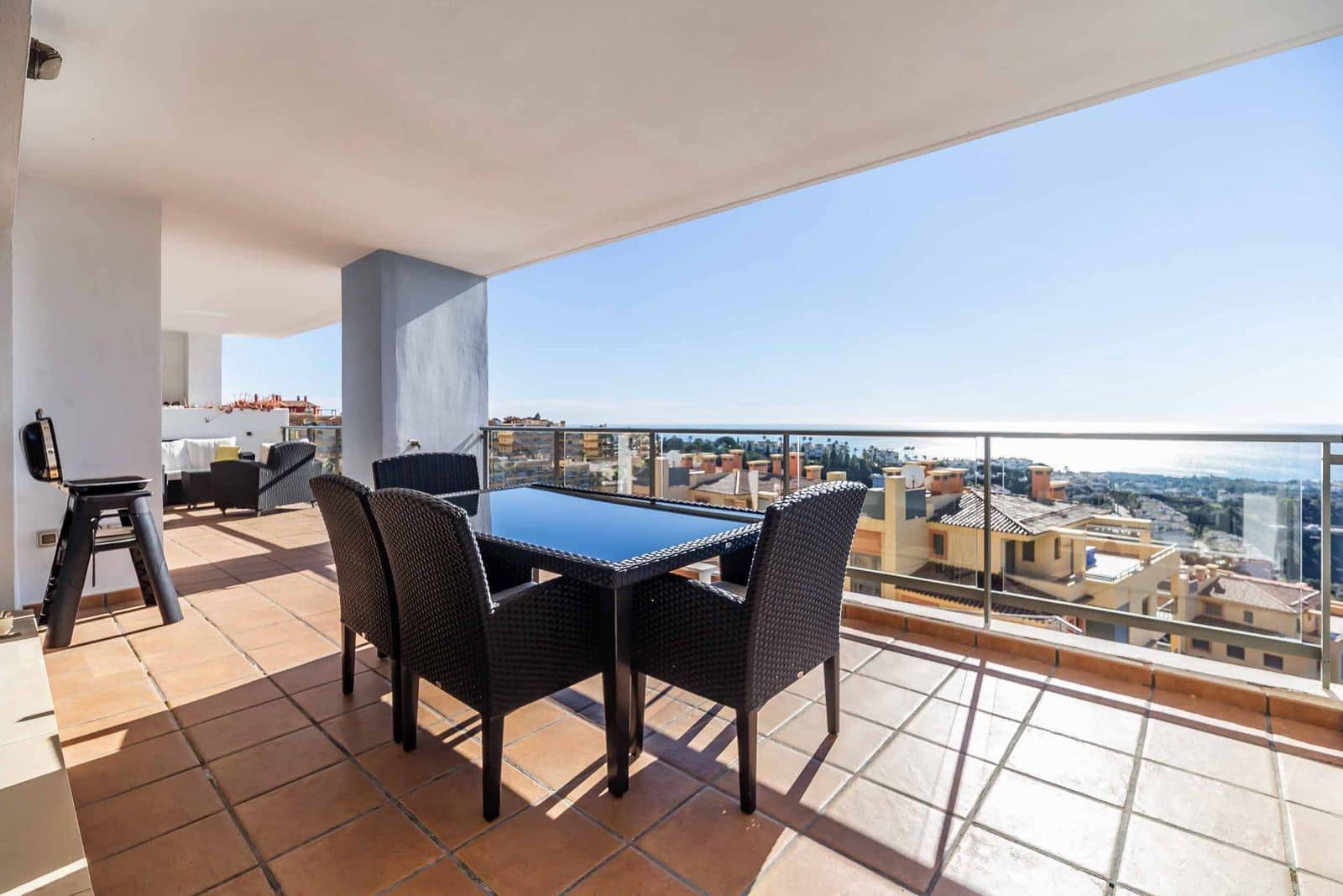 2 sovrum Lägenhet till salu i Calahonda med pool - 419 000 € (Ref: 9601480)