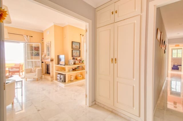 3 sovrum Lägenhet till salu i Manilva med pool - 490 000 € (Ref: 9602941)