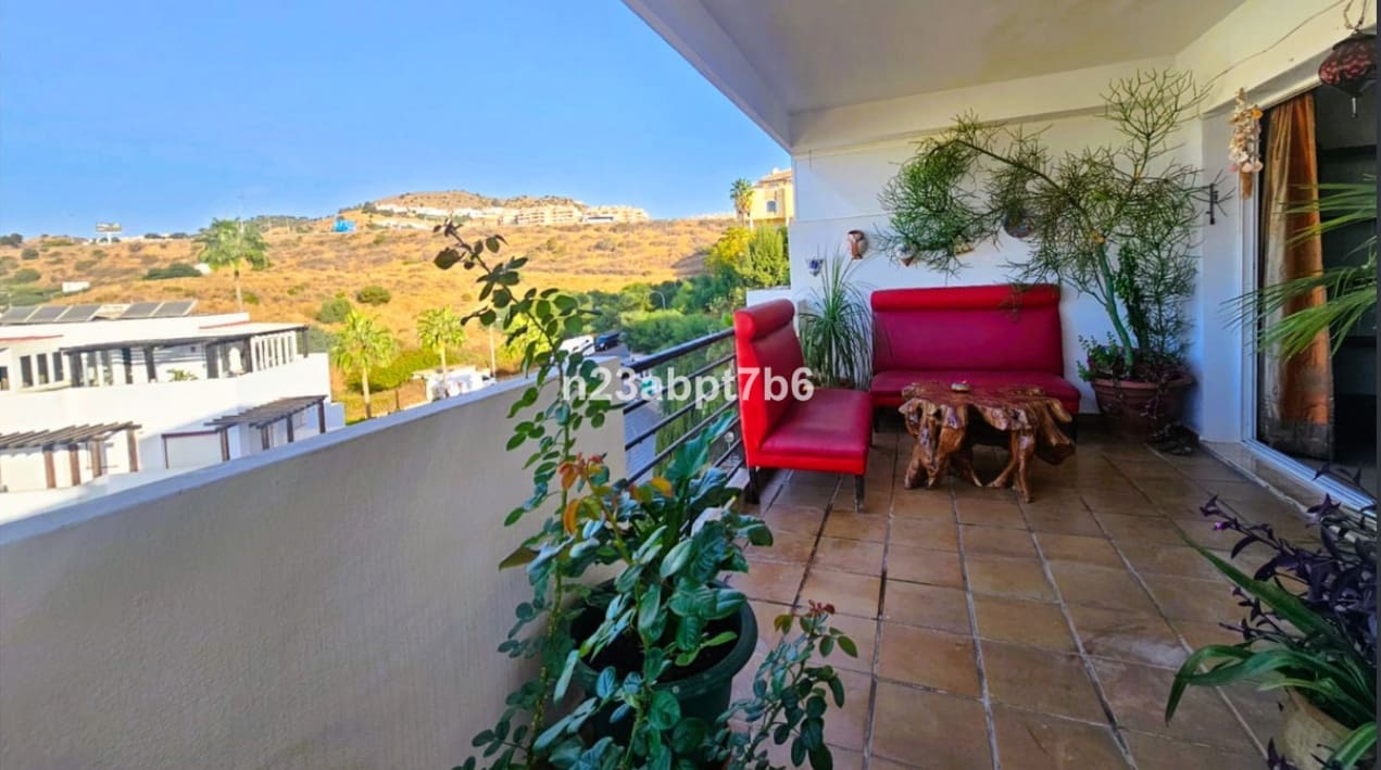 3 sovrum Lägenhet till salu i Riviera del Sol med pool garage - 332 000 € (Ref: 9603234)