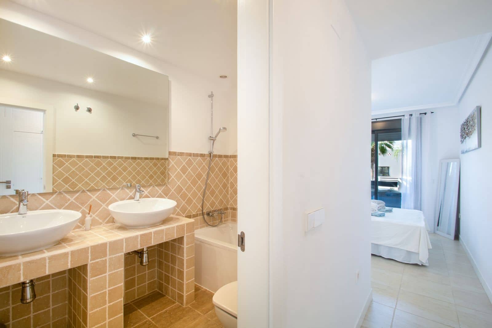 2 quarto Apartamento para venda em New Golden Mile com piscina garagem - 379 000 € (Ref: 9603238)