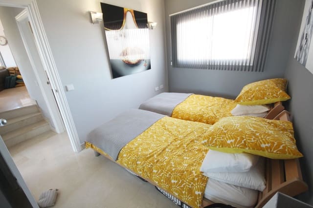 2 sovrum Takvåning till salu i Riviera del Sol, Mijas med pool - 450 000 € (Ref: 9606538)