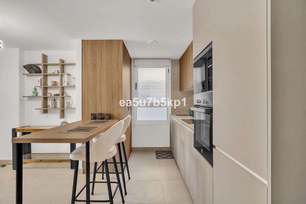 2 sypialnia Penthouse na sprzedaż w Estepona - 475 000 € (Ref: 9606539)