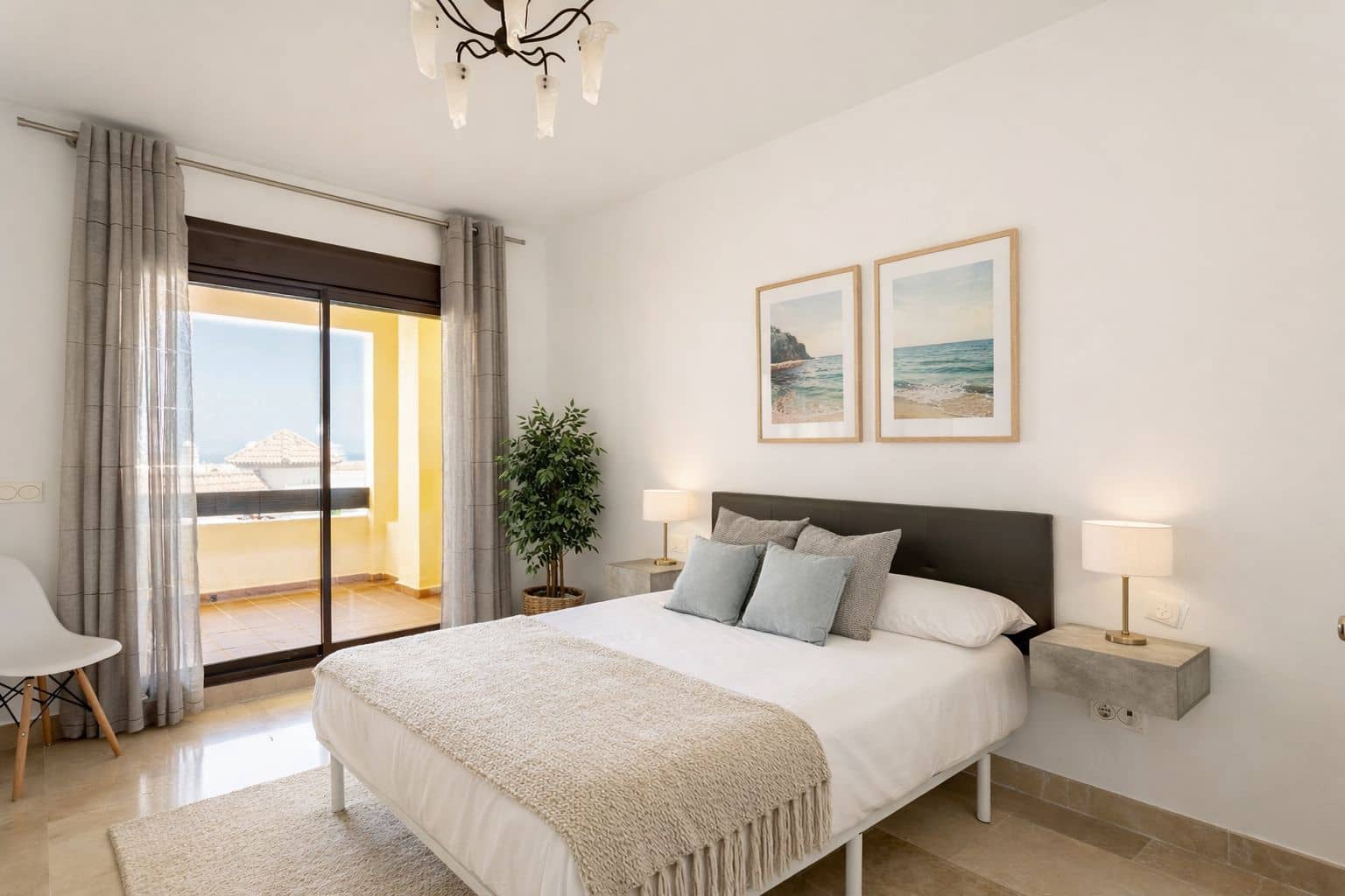 2 sovrum Lägenhet till salu i Manilva med pool - 274 900 € (Ref: 9606563)